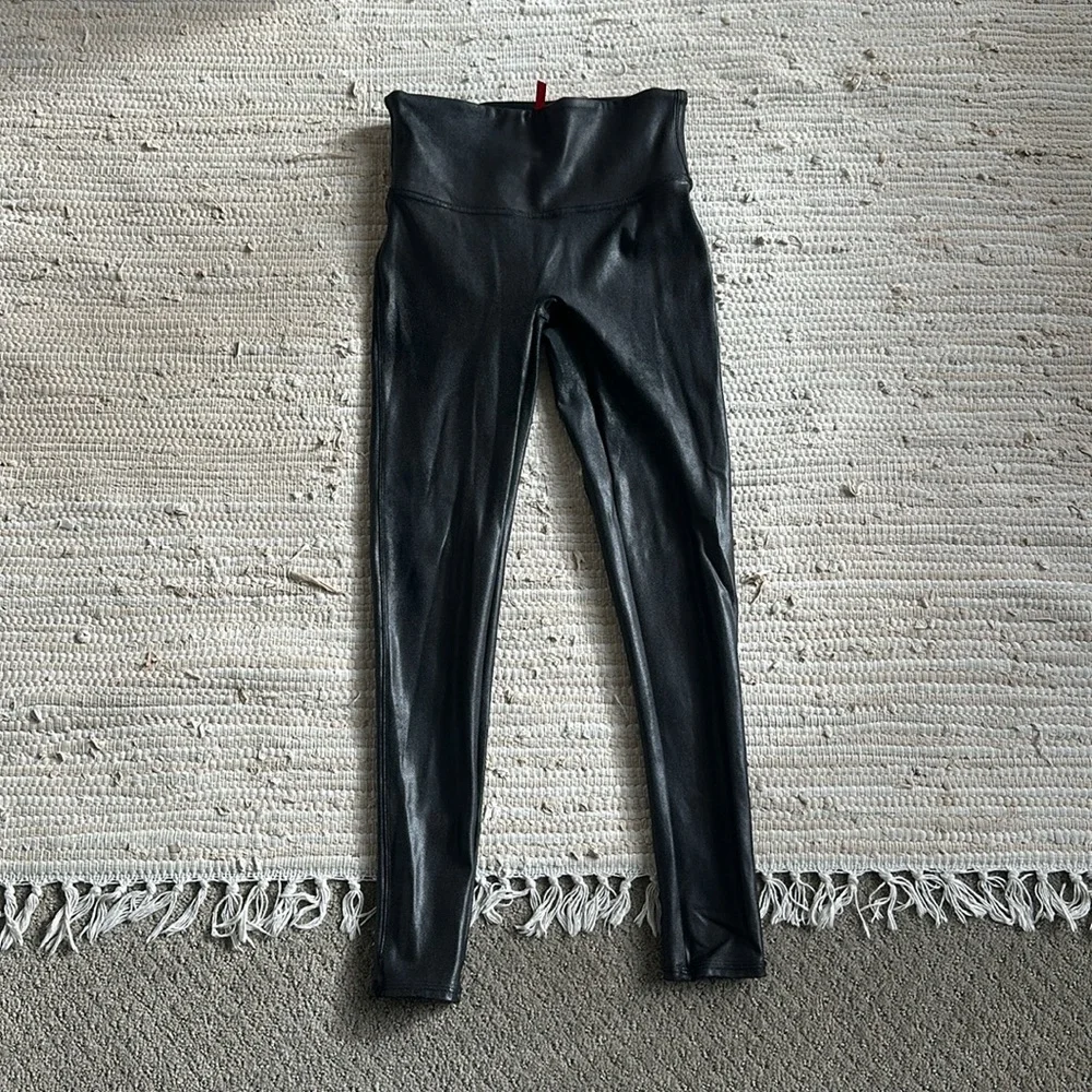 Spanx faux leather leggings - Picture 5 of 6